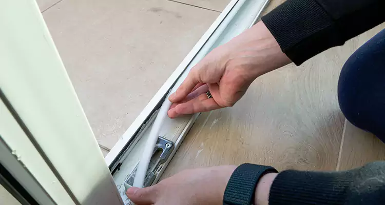 Garage Door Off Track Repair in Vero Beach, FL