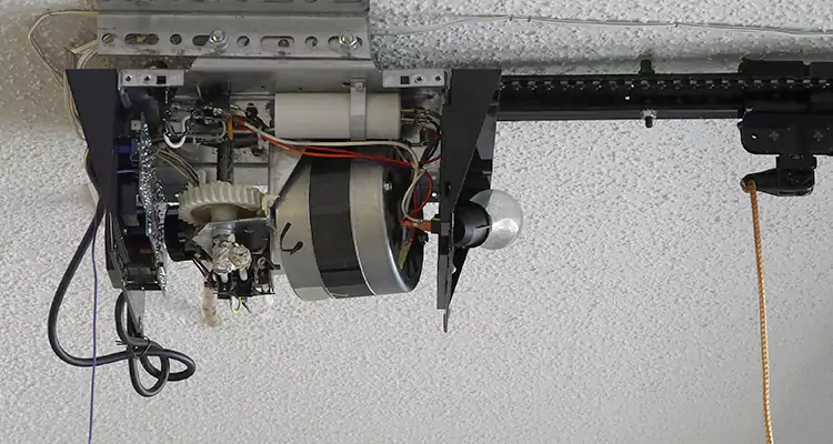 Emergency Garage Door Opener Repair in Vero Beach, FL