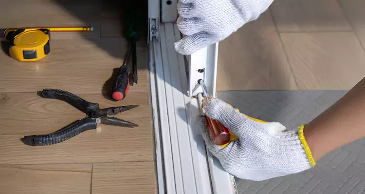 Screen Door Wheel Replacement in Vero Beach, FL