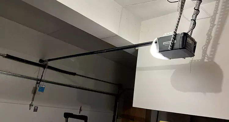 Linear Garage Door Opener Repair in Vero Beach, FL