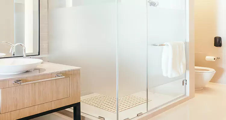 Expert Shower Door Fix and Repair in Vero Beach, FL